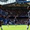 Raheem Sterling (kanan) berselebrasi