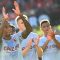 Pemain Aston Villa memberi
