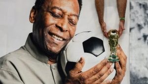 Melihat Prosesi Penghormatan Terakhir untuk Pele Dimulai