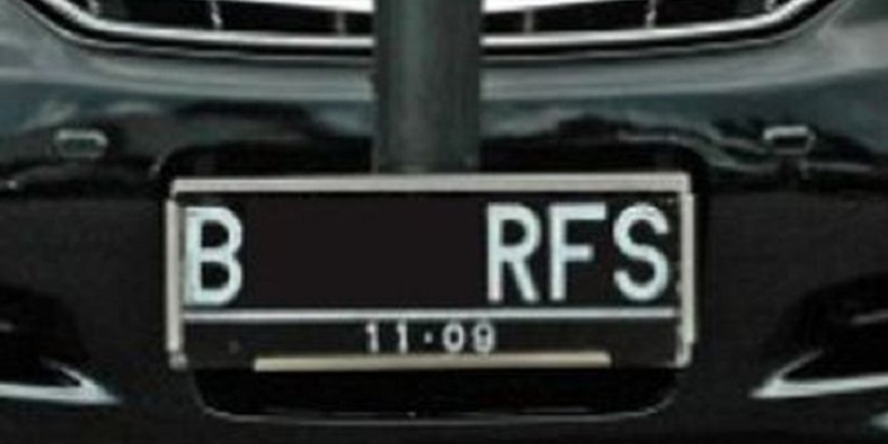 pelat nomor kendaraan khusus para pejabat
