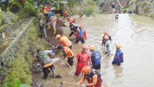 Ratusan Sungai di Kabupaten Sukabumi Kritis Tercemari Sampah