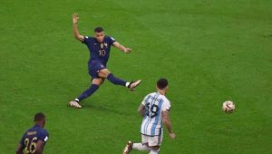 Messi, Mbappe, dan Benzema Masuk Daftar Pemain Terbaik