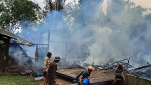 Kronologis Rumah Panggung di Cimanggu Sukabumi Terbakar, Satu Motor Ikut Gosong
