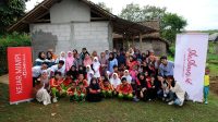 Komunitas Kejar Mimpi Sukabumi berkolaborasi dengan SheShare.id menyelenggarakan kegiatan Social