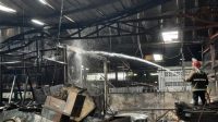 Kebakaran PT Universal Indo Gemilang Kota-Sukabumi