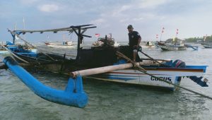 Perahu Nelayan Ujunggenteng Sukabumi Terbakar di Perairan Tegalbuleud, Ini Penyebabnya