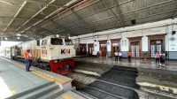 Semua perjalanan Kereta Api (KA) Pangrango tujuan Sukabumi-Bogor berhenti beroperasi.