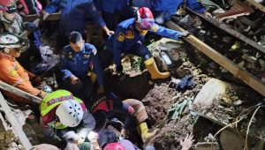 17 Warga Bogor tertimbun Longsor, 2 Tewas 4 Masih Hilang