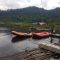 Sejumlah wisatawan lokal saat menikmati keindahan panorama alam di kawasan wisata Situ Gunung, Kecamatan Kadudampit