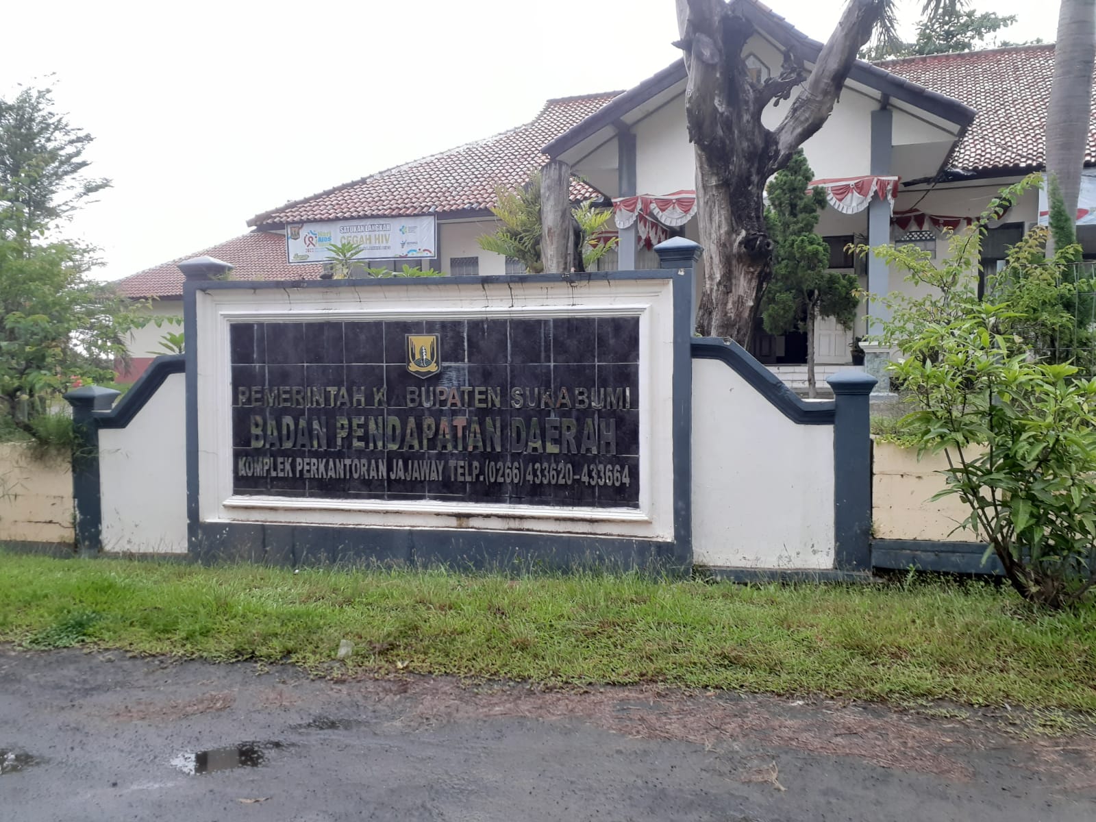 Kantor Badan Pendapatan Daerah Kabupaten Sukabumi terlihat lenggang.