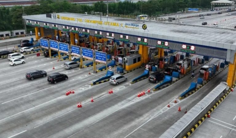 195.204 Kendaraan Memasuki Jakarta di Arus Balik Lebaran Gelombang Dua-NTMC-