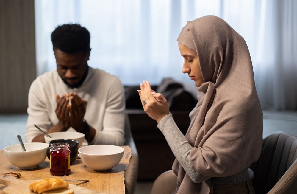Aktivitas yang Buat Berat Badan Naik Saat Berpuasa---Pexels