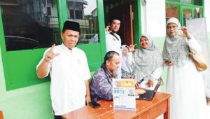 Disdukcapil Kabupaten Sukabumi Lakukan Aktivasi IKD di Masjid Jami Annashir Cibolangkaler