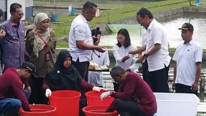 Kadis Perikanan Kabupaten Sukabumi Dampingi Menteri KKP, Pelestarian Ikan Lokal Jadi Kewajiban Bersama