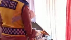 Terjebak Macet di Exit Tol Bocimi, Ibu Asal Ciambar Sukabumi Melahirkan di Dalam Ambulance