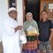 Anggota Dewan Perwakilan Rakyat (DPRD) dari Fraksi Partai Amanat Nasional (PAN), Heri Antoni getol membagikan takjil ke beberapa wilayah kecamatan yang ada di Kabupaten Sukabumi