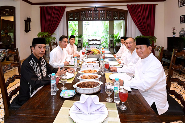 Prabowo Subianto bersilaturahmi ke rumah Jokowi, 22 April 2023. -Lukas-Setpres-