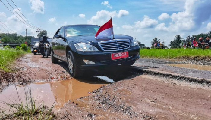 Gubernur Lampung Kena ‘Prank’ Jokowi, Netizen: Jantung Gubernur Lampung Sehat?