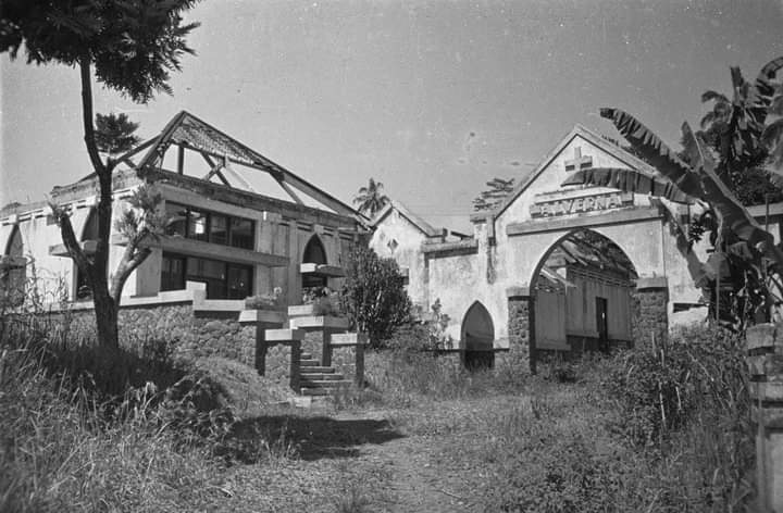 BUKTI SEJARAH : Salah satu bangunan pusat keagamaan di wilayah cicurug yang dibangun Belanda terlihat hancur oleh penjajahan Jepang.(foto : Jelajah Sukabumi)