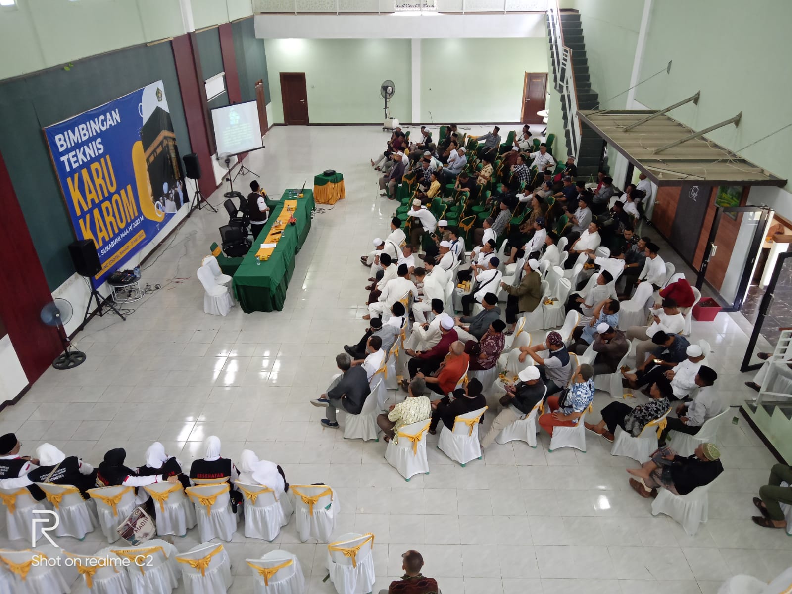 DIBINA : Kemenag Kabupaten Sukabumi, saat memberikan bimtek kepada para calon jamaah haji pada tahun 1444 H/2023 M.(FOTO: UNTUK RADAR SUKABUMI)