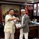 Mantan Bupati Purwakarta Dedi Mulyadi pada saat bertemu Ketua Umum Gerindra Prabowo setelah resmi menjadi bagian dari kader Partai Gerindra