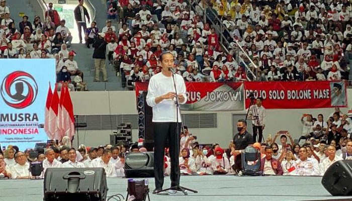Jerry Massie : Presiden Jokowi Harusnya Tolak Pileg Tertutup