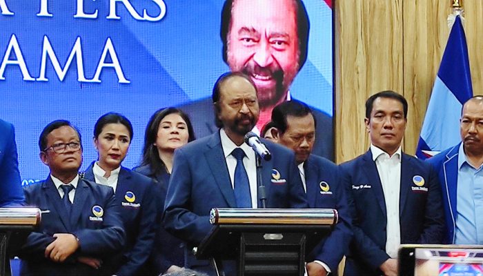Ketum NasDem Surya Paloh : Menteri Jhony G Plate Terlalu Mahal dia untuk Diborgol