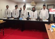 Komisioner KPU Kabupaten Sukabumi saat menerima pendaftaran Parpol