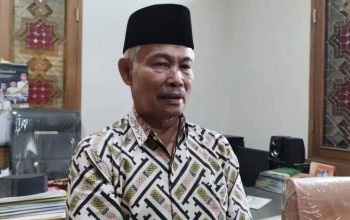 Sekretaris MUI Jawa Barat Rafani Achyar di Kantor MUI Jawa Barat, Kota Bandung, Jawa Barat, Selasa (2/5/2023). (ANTARA/Bagus Ahmad Rizaldi)