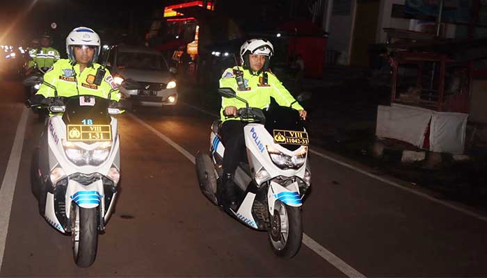 Petugas gabungan Polres Kota Sukabumi dan Subdenpom