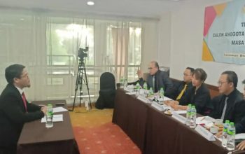 Tes wawancara dalam rekrutmen anggota Bawaslu Jabar. (Timsel Bawaslu Jabar)
