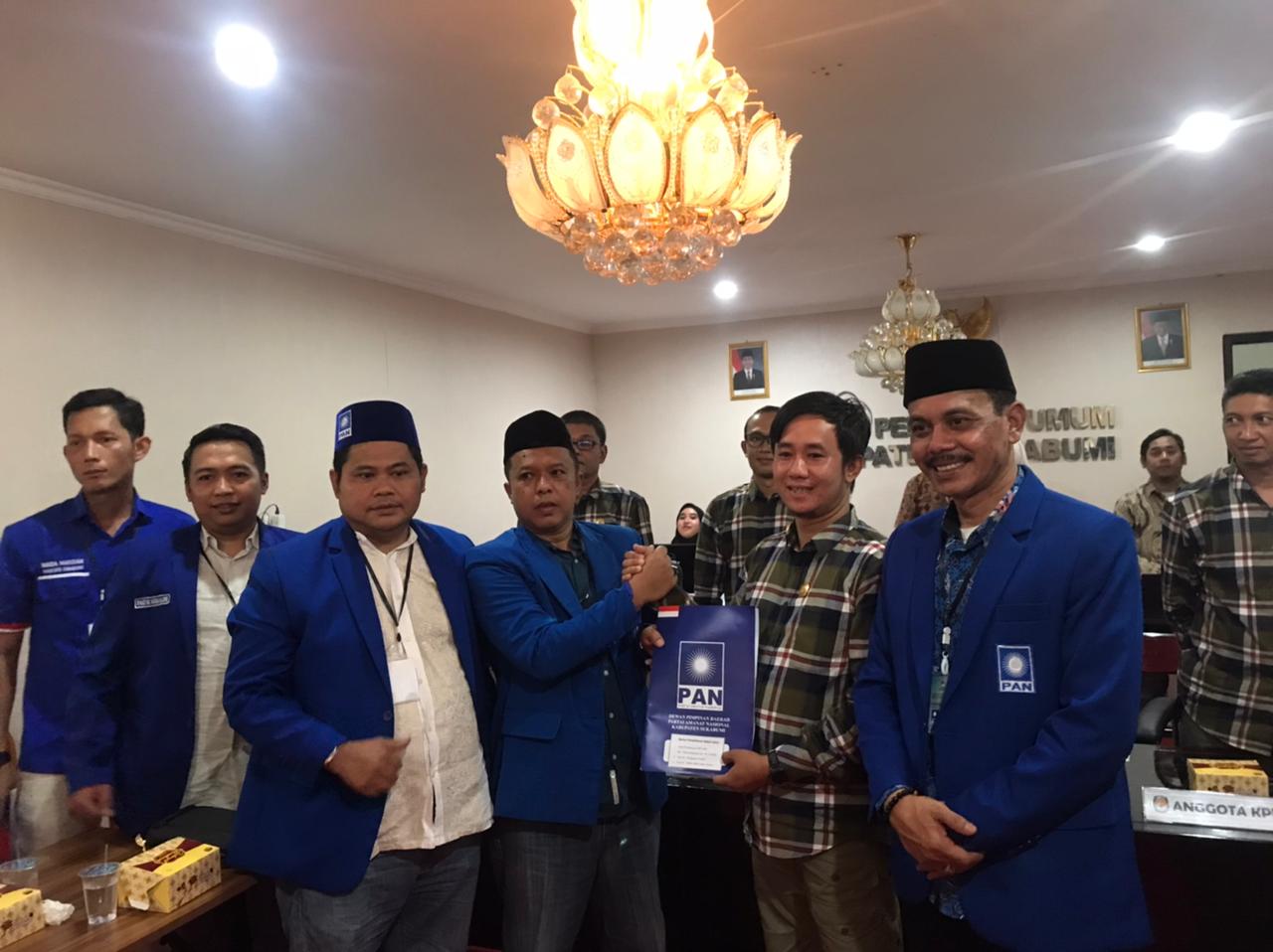 MENDAFTAR : DPD Partai Amanat Nasional (PAN) Kabupaten Sukabumi resmi mendaftarkan 50 Bakal Calon Anggota Legislatif (Bacaleg) ke KPUD Kabupaten Sukabumi, Jumat (12/05/2023).