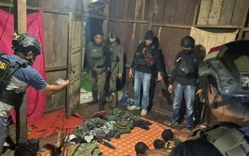 Satgas Damai Cartenz menangkap puluhan anggota KKB Papua berserta senjata dan amunisi