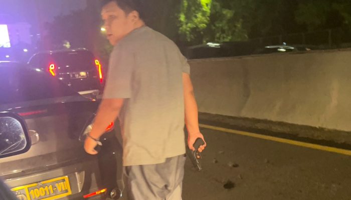 Aksi Koboi Pengendara Berpelat Dinas Polisi Pukuli Warga, Kapolda : Pelaku Dalam Pencarian