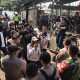DIDEMO : sejumlah anggota Himpunan Pemuda Pelajar Mahasiswa (HIPPMA) Sukabumi saat melakukan aksi demo di Kantor sekretariatan Bawaslu Kabupaten Sukabumi, Senin (05/06/2023).