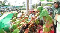 Ketua Umum PP Muslimat NU Khofifah Indar Parawansa menghadiri peringatan Hari Lahir (Harlah) Muslimat NU ke-77 yang digelar PW Muslimat NU Jawa Tengah di Halaman Kantor Pemkab Tegal, Jateng, Sabtu (10/6).