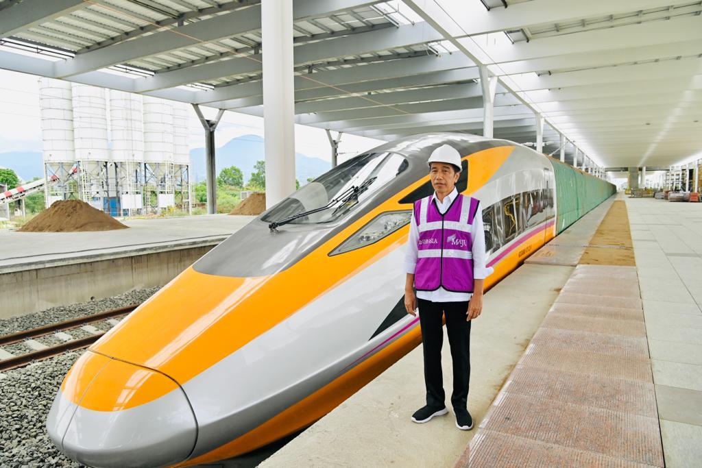Presiden Jokowi restui tiket gratis 3 bulan kereta cepat Jakarta-Bandung-Setpres-Setpres