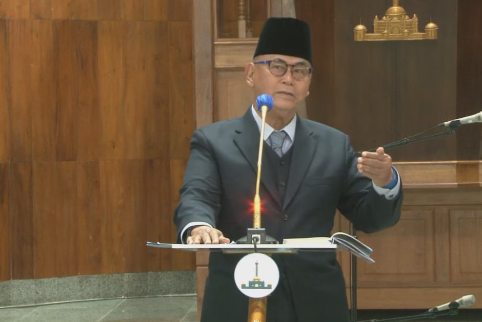 Beredar di media sosial bekingan Panji Gumilang dari Pak Kumis hingga KSP dibongkar Iman Supriatno salah satu pendiri Al Zaytun. -Foto/Tangkapan Layar/YouTube-