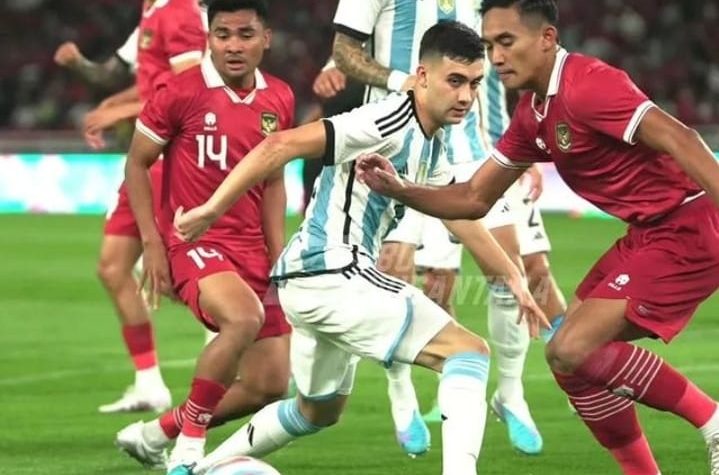 Timnas Indonesia hanya menelan kekalahan dari Argentina 0-2 dalam laga FIFA matchday di Stadion Utama Gelora Bung Karno, Senin (19/6) malam.