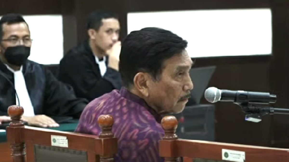 Luhut Binsar Pandjaitan menjelaskan bahwa banyaknya LSM di Indonesia yang menggunakan dana dengan tidak jelas. -tangkapn layar youtube-
