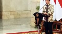 Presiden Joko Widodo memberikan sambutan saat penyerahan Laporan Hasil Pemeriksaan (LHP) atas LKPP Tahun 2022 di Istana Negara, Jakarta, Senin (26/6/2023).