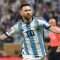 Selebrasi Messi setelah cetak gol untuk Argentina di final Piala Dunia 2022. -Twitter/@FIFAWorldCup-