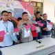 Kapolres Sukabumi saat menunjukan barang bukti kejahatan pencabulan dan pemerkosaan. (FOTO : NANDI/ RADARSUKABUMI)