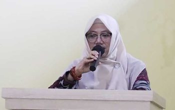 Camat Warudoyong Ratna Hermayanti