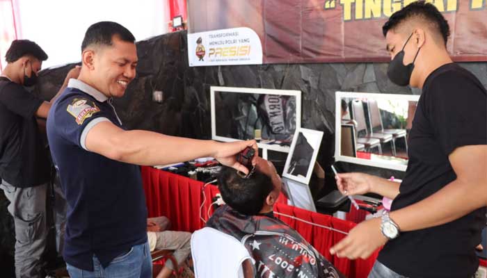 Cukur Gratis Polres Sukabumi Kota