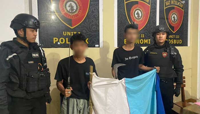 Dua Pemuda Sagaranten Sukabumi