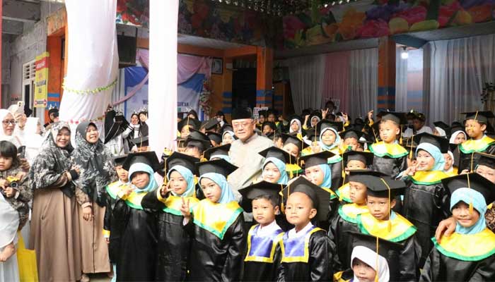 Wakil Bupati Sukabumi H.iyos Somantri