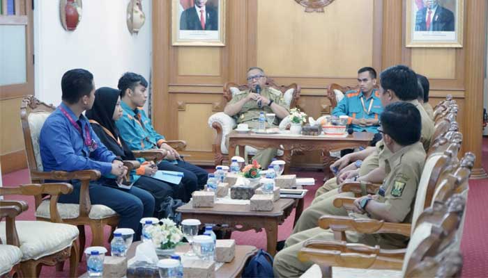 Bupati Sukabumi H. Marwan Hamami