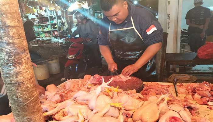 Harga Daging Ayam di Kota Sukabumi Sepekan Dua Kali Alami Kenaikan Harga, Rp40 ribu perkilogram