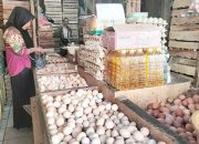 pedagag telur di Pasar Tradisional Kota Sukabumi